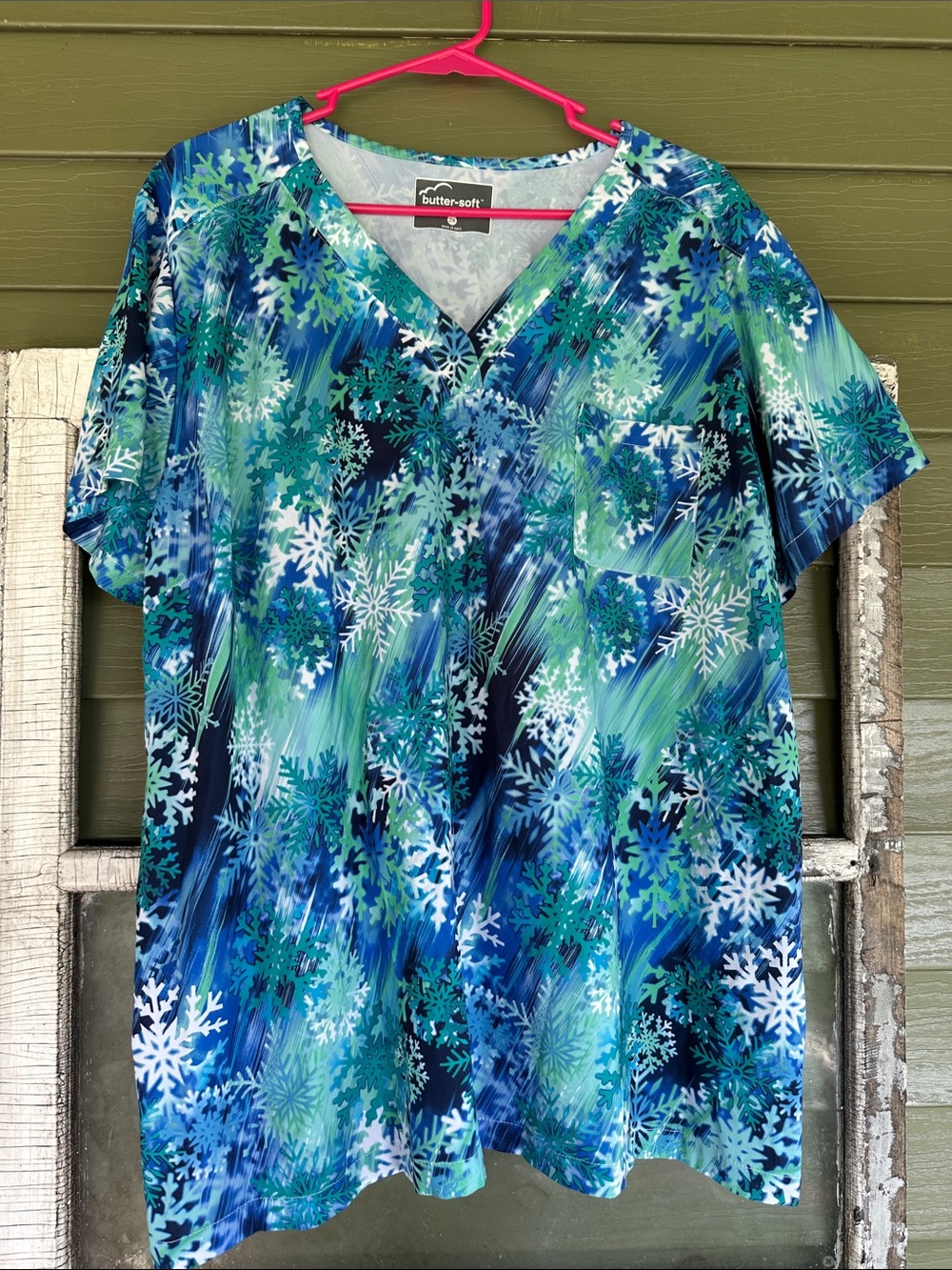 Butter-Soft Blue & Green Snowflake V-Neck Scrub Top
